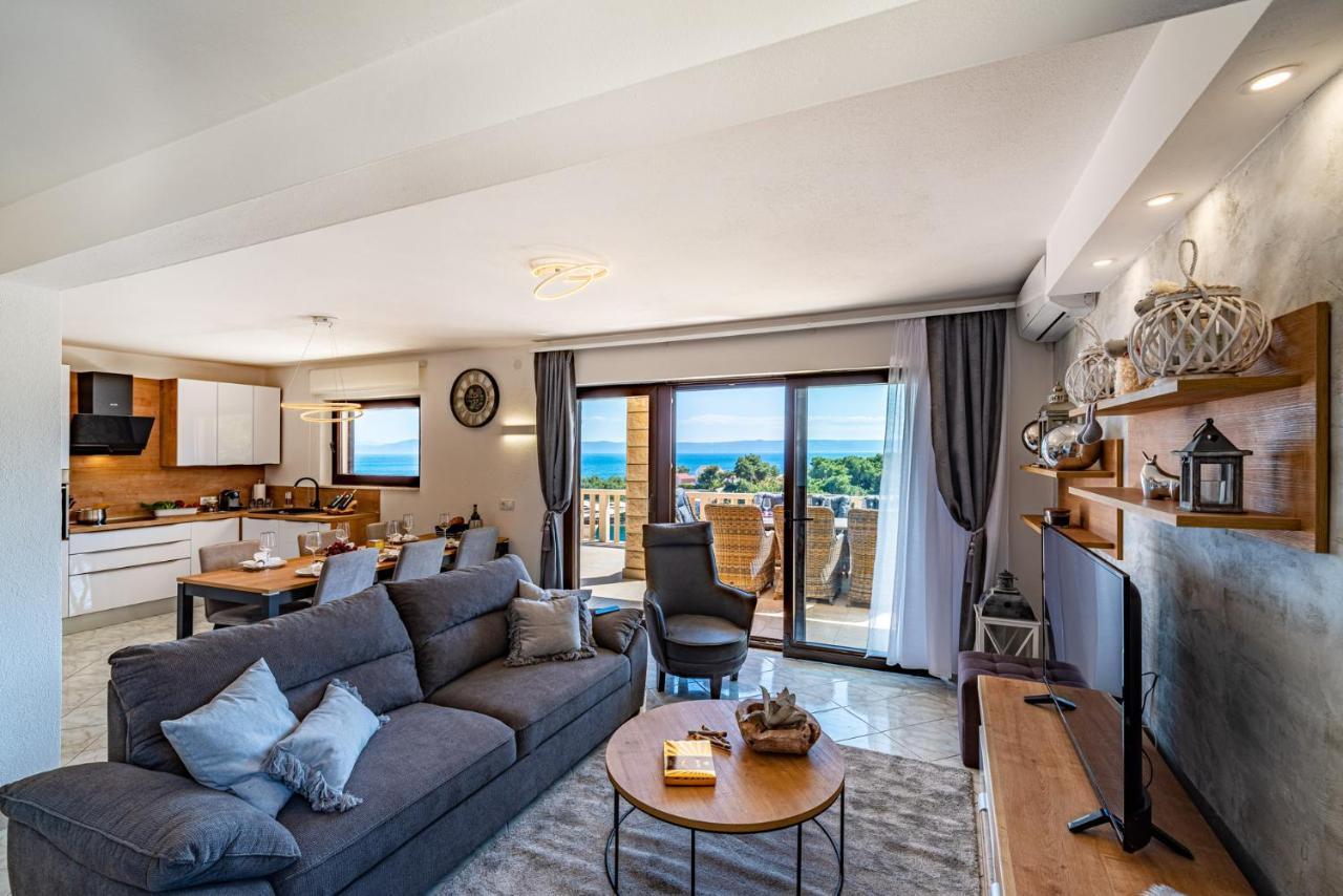 Villa Kadena - Luxury Seaside Villa With Private Heated Pool Selca  Exterior photo