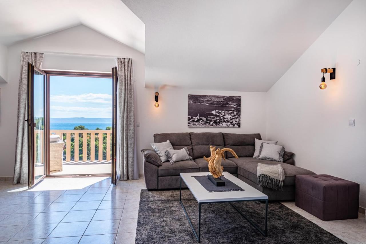 Villa Kadena - Luxury Seaside Villa With Private Heated Pool Selca  Exterior photo